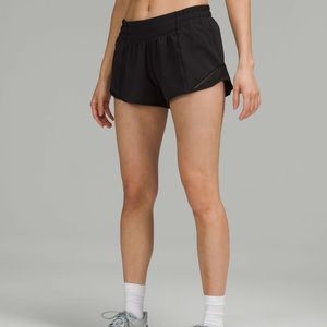 Hotty Hot Low-Rise Lined Short 2.5” in Black Size 0